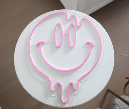 Neon Light smile Pink